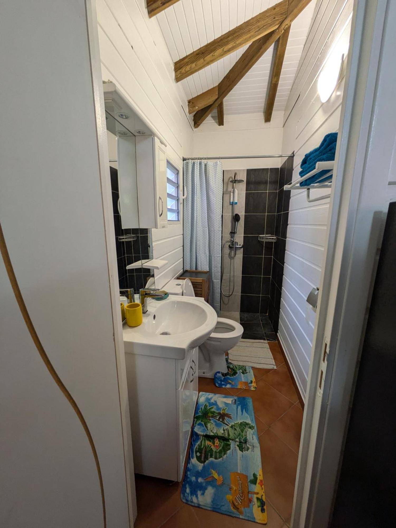 Le Marin - Bungalow Classe 3 Etoiles Tb Equipe & Confortable - Escapade En Couple - Paisible & En Toute Discretion - Wi-Fi - Climatisation - Calme & Serenite - Plages Du Sud, Centre De Carenage & Marina Du Marin Proche En Voiture - Acheminement Sur D 외부 사진